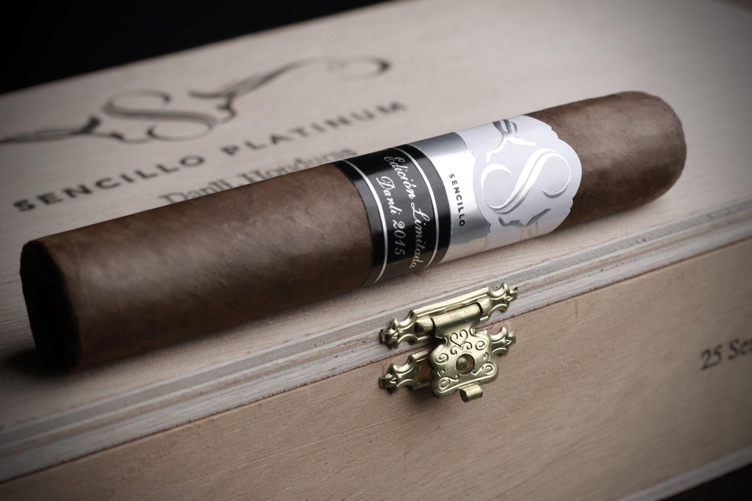 Sencillo Platinum Robusto 2023 - BOX OF 25