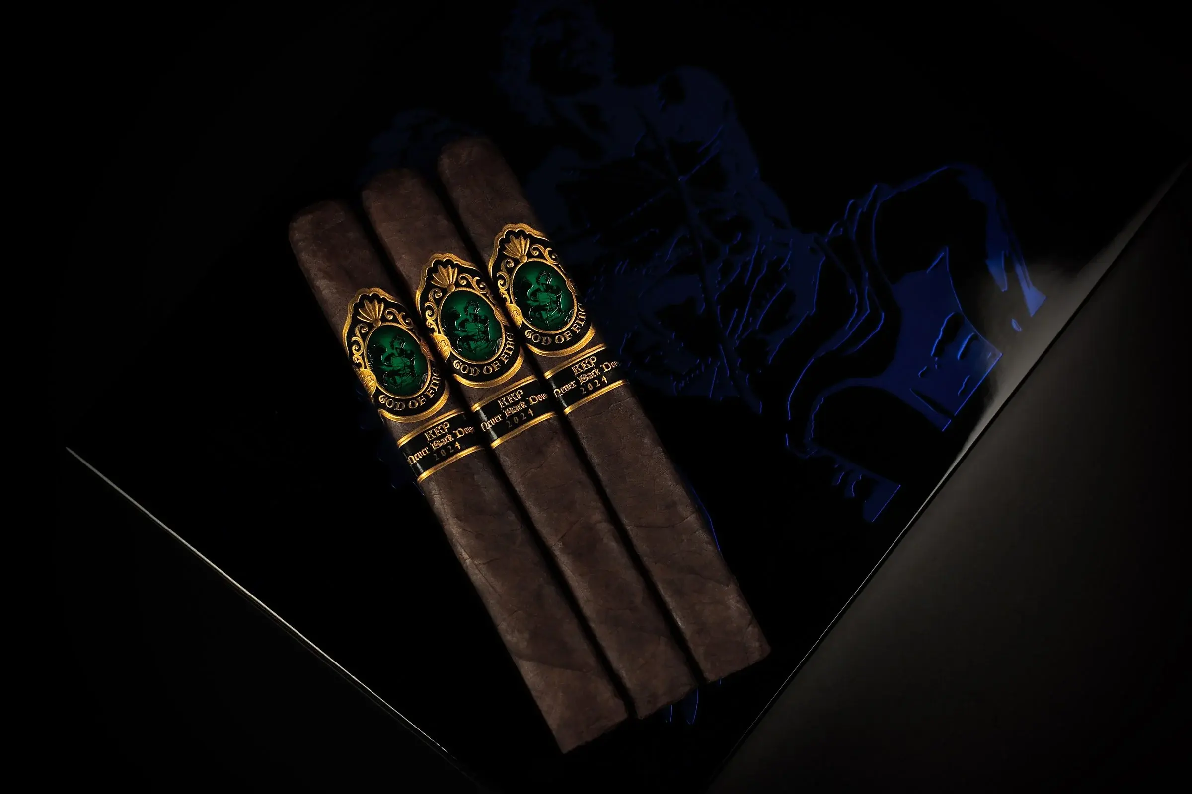 Fuente God of Fire KKP Never Back Down Toro Extra 54 Box of 10