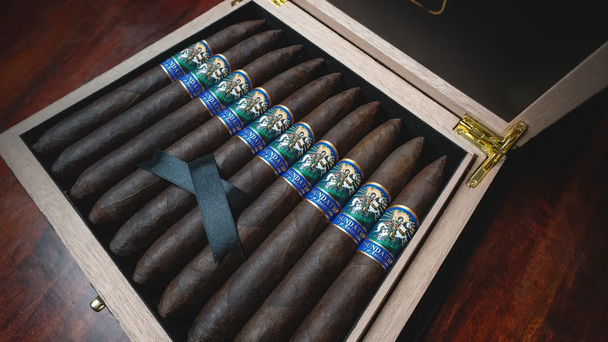 Foundation Cigars 10th Aniversario Box of 10